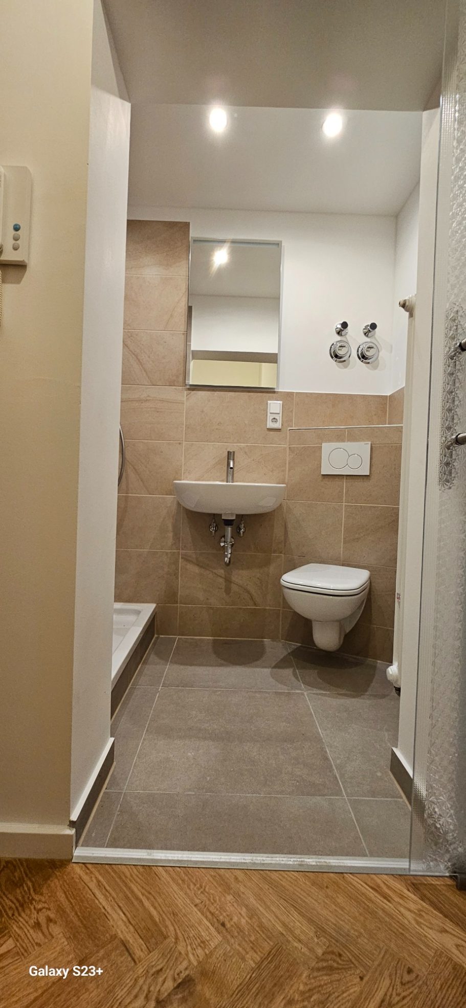 Bad einer Wohneinheit exemplarisch